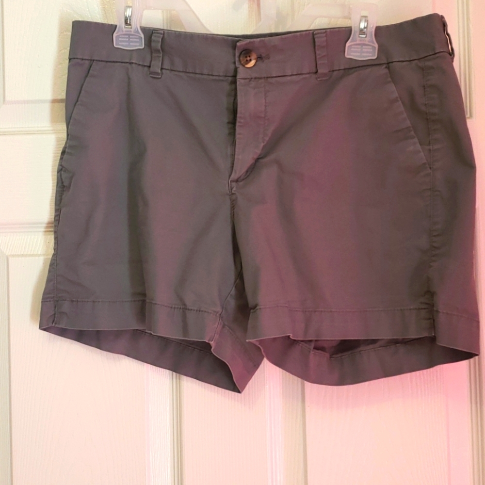 Grey mid rise Old Navy shorts